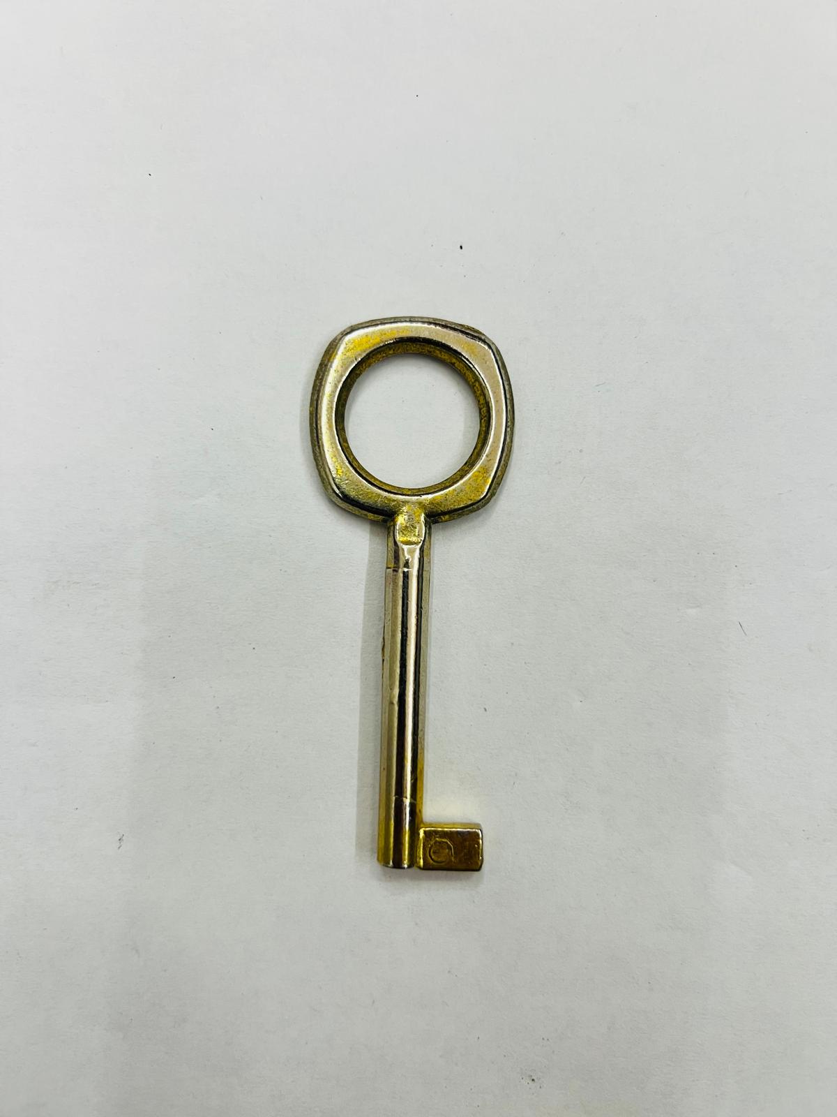 84/4 Llave 84/4 Llave